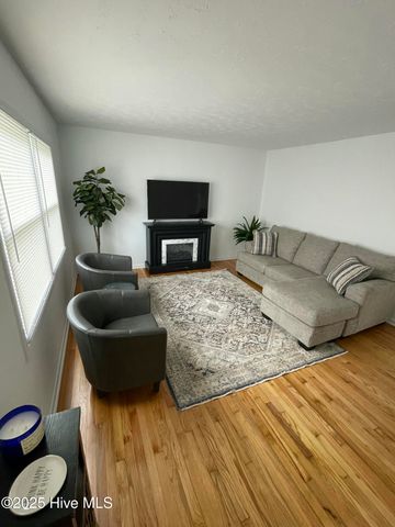 600 Oakwood Avenue, Jacksonville, NC 28546