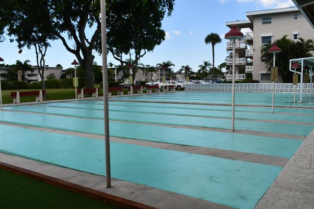 2721 N Garden Dr Drive N 202, Lake Worth, FL 33461