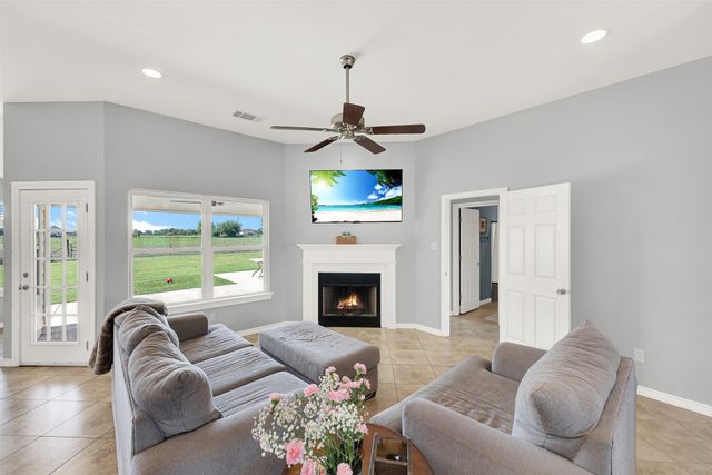 736 Audra Circle, Rhome, TX 76078