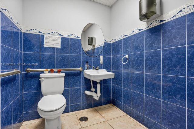 Full-Service Beauty Salon For Sale In Doral, Doral, FL 33172