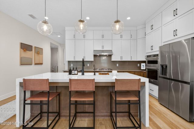 20 OAKMOSS Drive, St. Johns, FL 32259