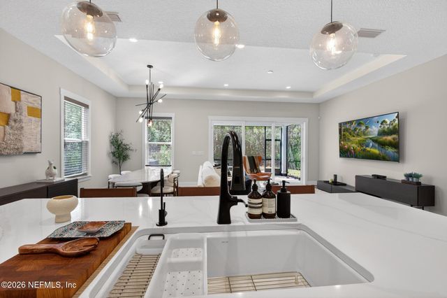 20 OAKMOSS Drive, St. Johns, FL 32259