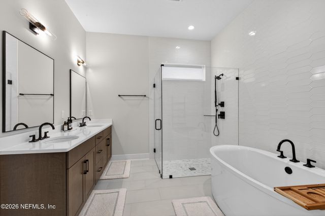 20 OAKMOSS Drive, St. Johns, FL 32259