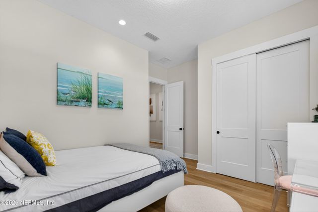 20 OAKMOSS Drive, St. Johns, FL 32259