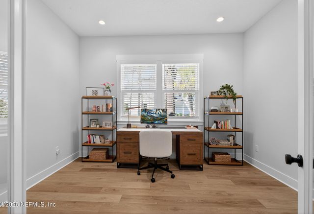 20 OAKMOSS Drive, St. Johns, FL 32259