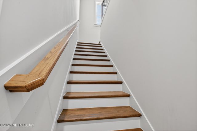 20 OAKMOSS Drive, St. Johns, FL 32259