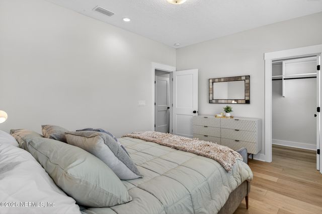 20 OAKMOSS Drive, St. Johns, FL 32259