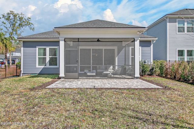 20 OAKMOSS Drive, St. Johns, FL 32259