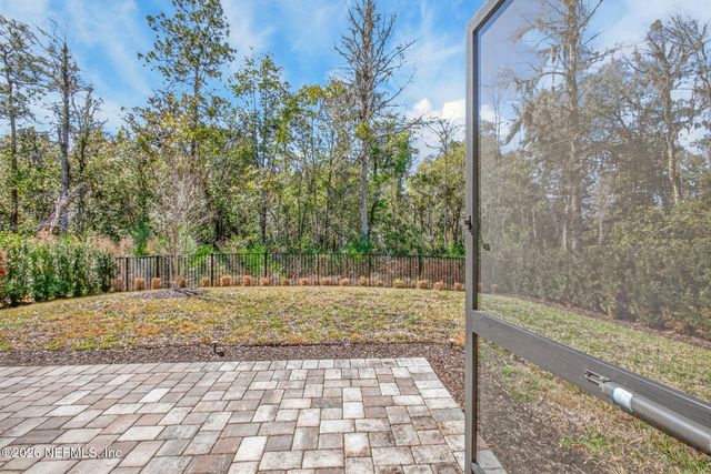 20 OAKMOSS Drive, St. Johns, FL 32259