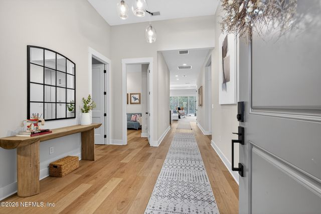 20 OAKMOSS Drive, St. Johns, FL 32259