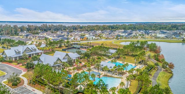 20 OAKMOSS Drive, St. Johns, FL 32259