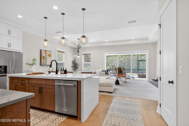 20 OAKMOSS Drive, St. Johns, FL 32259