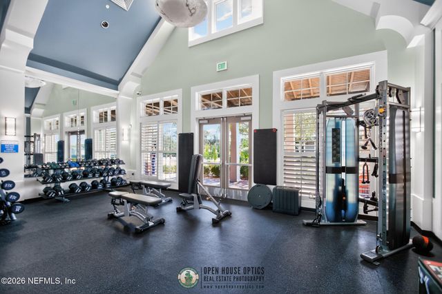 20 OAKMOSS Drive, St. Johns, FL 32259