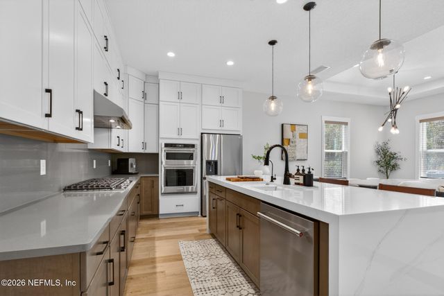 20 OAKMOSS Drive, St. Johns, FL 32259