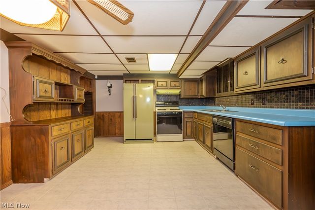 2882 Decamp Road, Youngstown, OH 44511