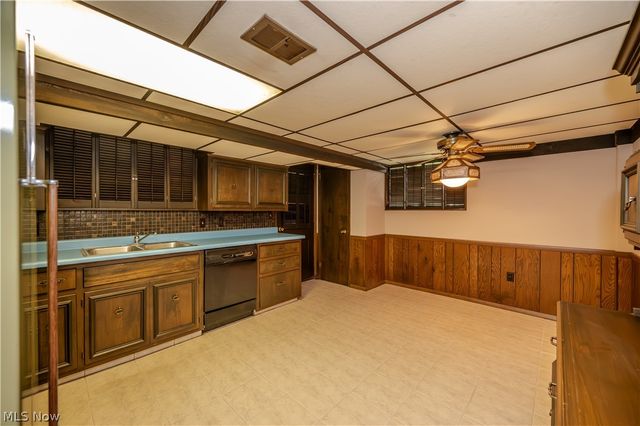 2882 Decamp Road, Youngstown, OH 44511
