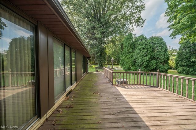 2882 Decamp Road, Youngstown, OH 44511
