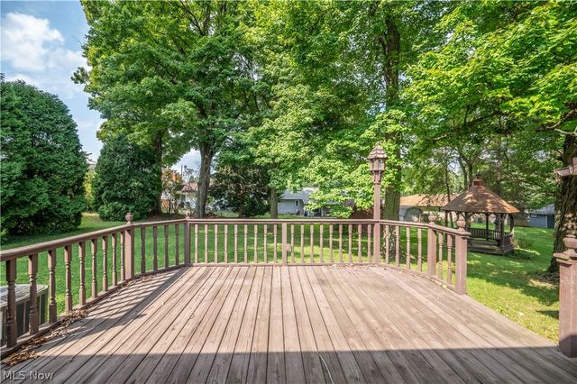 2882 Decamp Road, Youngstown, OH 44511