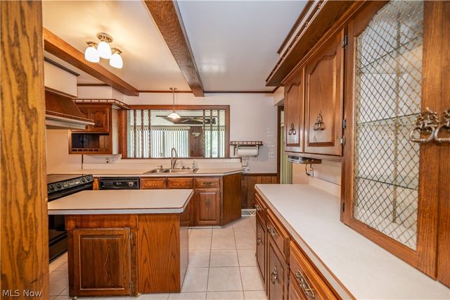 2882 Decamp Road, Youngstown, OH 44511