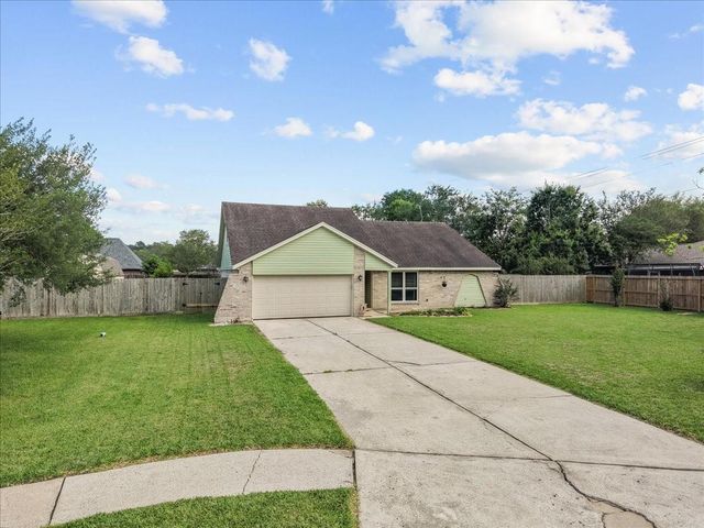 1118 Killarney Avenue, Friendswood, TX 77546