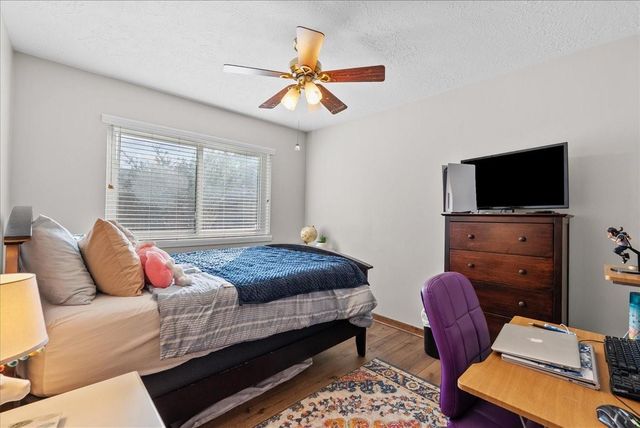 1118 Killarney Avenue, Friendswood, TX 77546