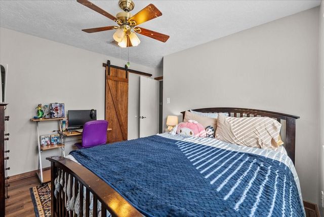 1118 Killarney Avenue, Friendswood, TX 77546