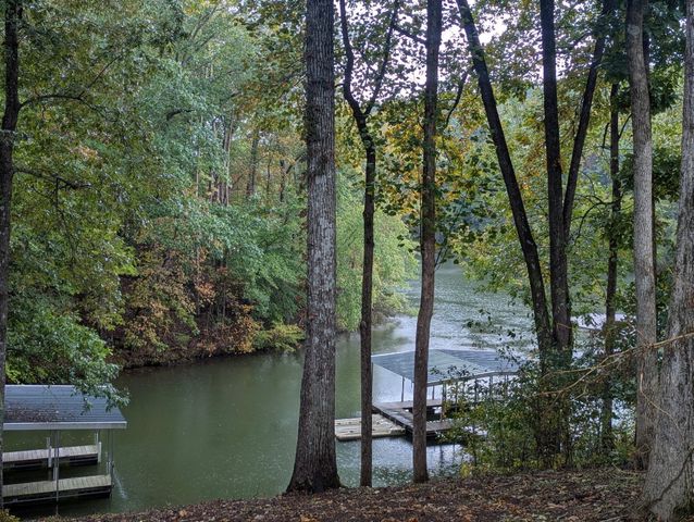 995 Dripping Springs Rd, Winchester, TN 37398