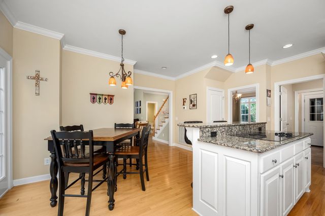 995 Dripping Springs Rd, Winchester, TN 37398