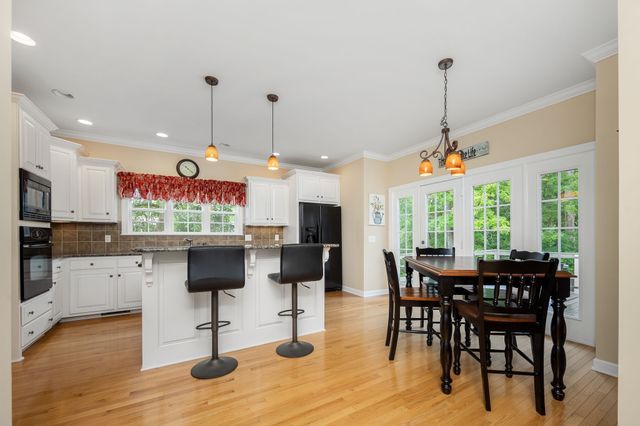 995 Dripping Springs Rd, Winchester, TN 37398