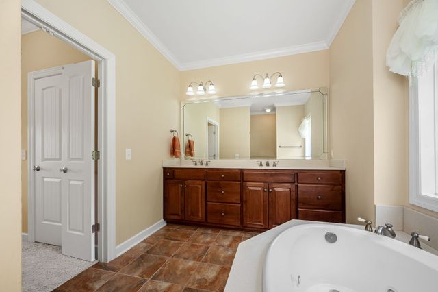 995 Dripping Springs Rd, Winchester, TN 37398