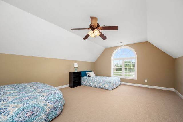 995 Dripping Springs Rd, Winchester, TN 37398