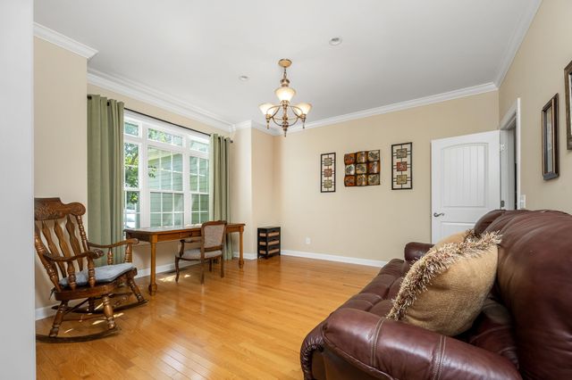 995 Dripping Springs Rd, Winchester, TN 37398