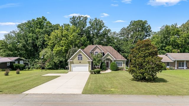 995 Dripping Springs Rd, Winchester, TN 37398