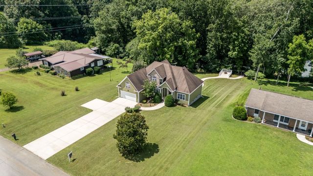 995 Dripping Springs Rd, Winchester, TN 37398