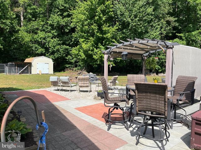 2407 HUNTING QUARTER RD, Houston, DE 19954
