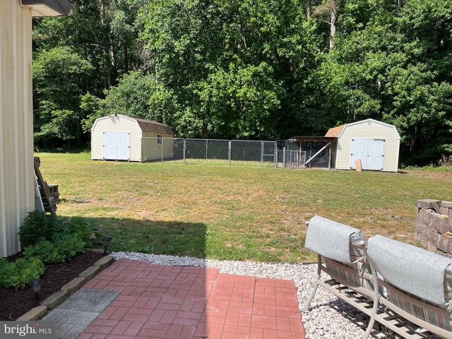 2407 HUNTING QUARTER RD, Houston, DE 19954