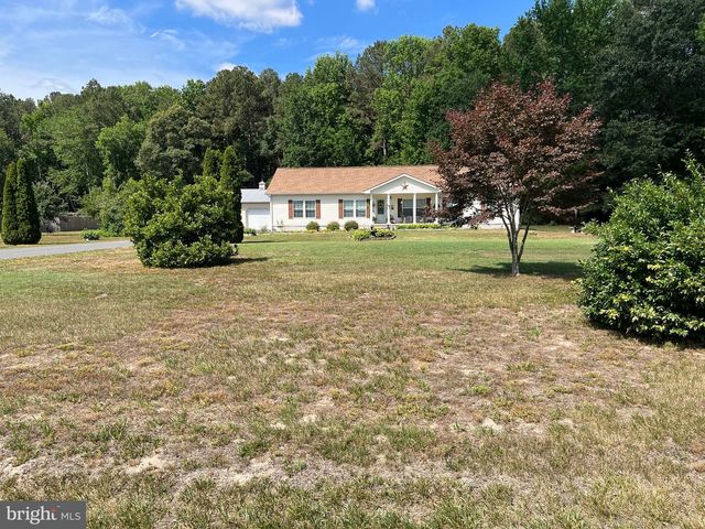 2407 HUNTING QUARTER RD, Houston, DE 19954