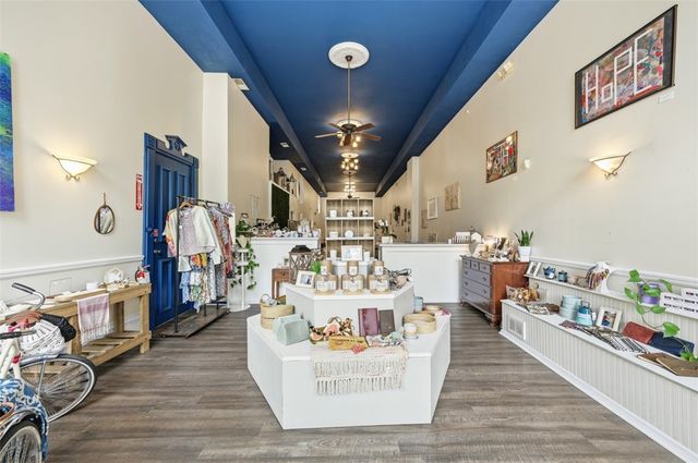 436-440 S Main St, West End, PA 15220