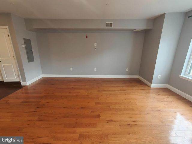 617 N 11TH ST, Philadelphia, PA 19123