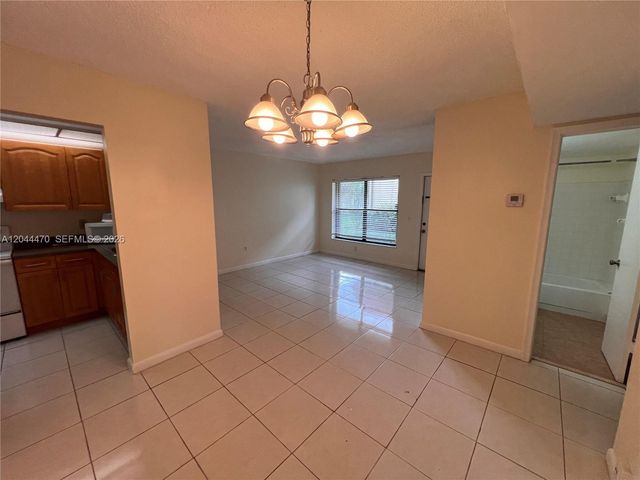 451 NW 100th Place 101, Pembroke Pines, FL 33024