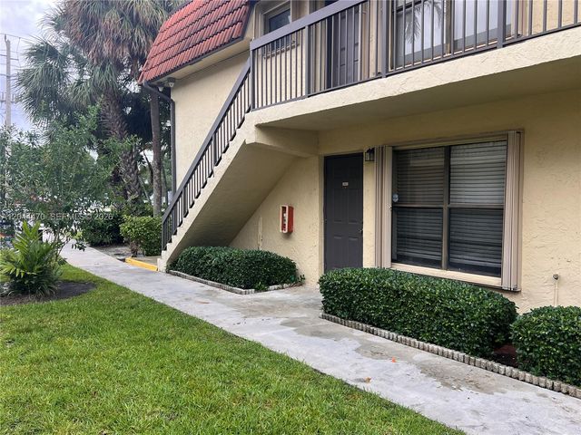 451 NW 100th Place 101, Pembroke Pines, FL 33024