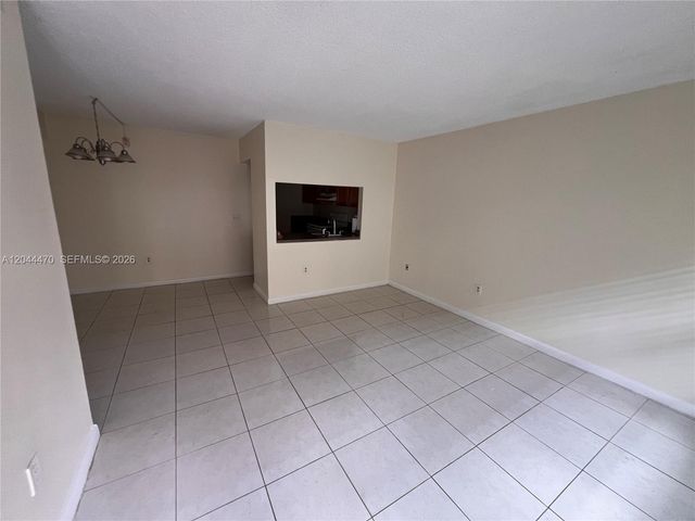 451 NW 100th Place 101, Pembroke Pines, FL 33024