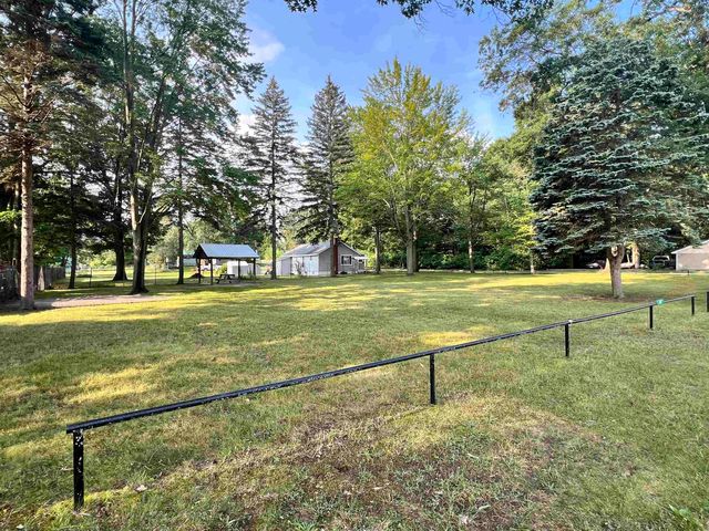 367 W Oak Street, Harrison, MI 48625