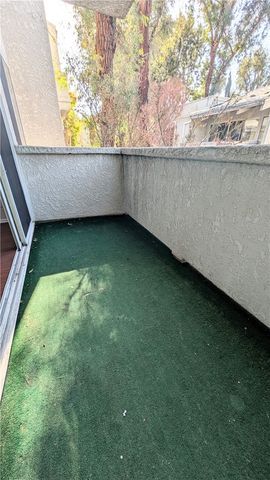 20134 Leadwell Street 208, Winnetka, CA 91306