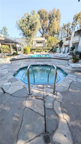 20134 Leadwell Street 208, Winnetka, CA 91306