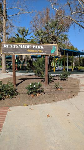 20134 Leadwell Street 208, Winnetka, CA 91306