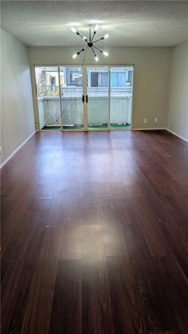 20134 Leadwell Street 208, Winnetka, CA 91306