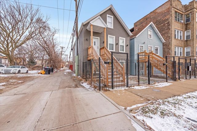 1615 S Komensky Avenue, Chicago, IL 60623