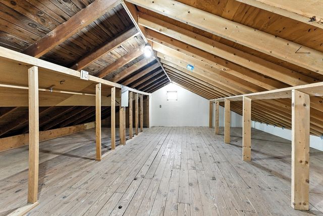 50 W School St, Westfield, MA 01085