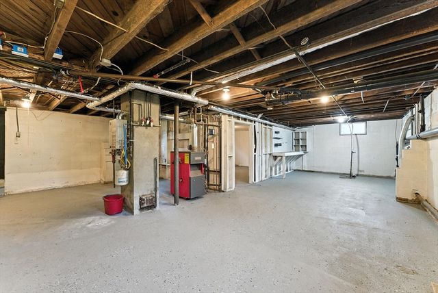 50 W School St, Westfield, MA 01085